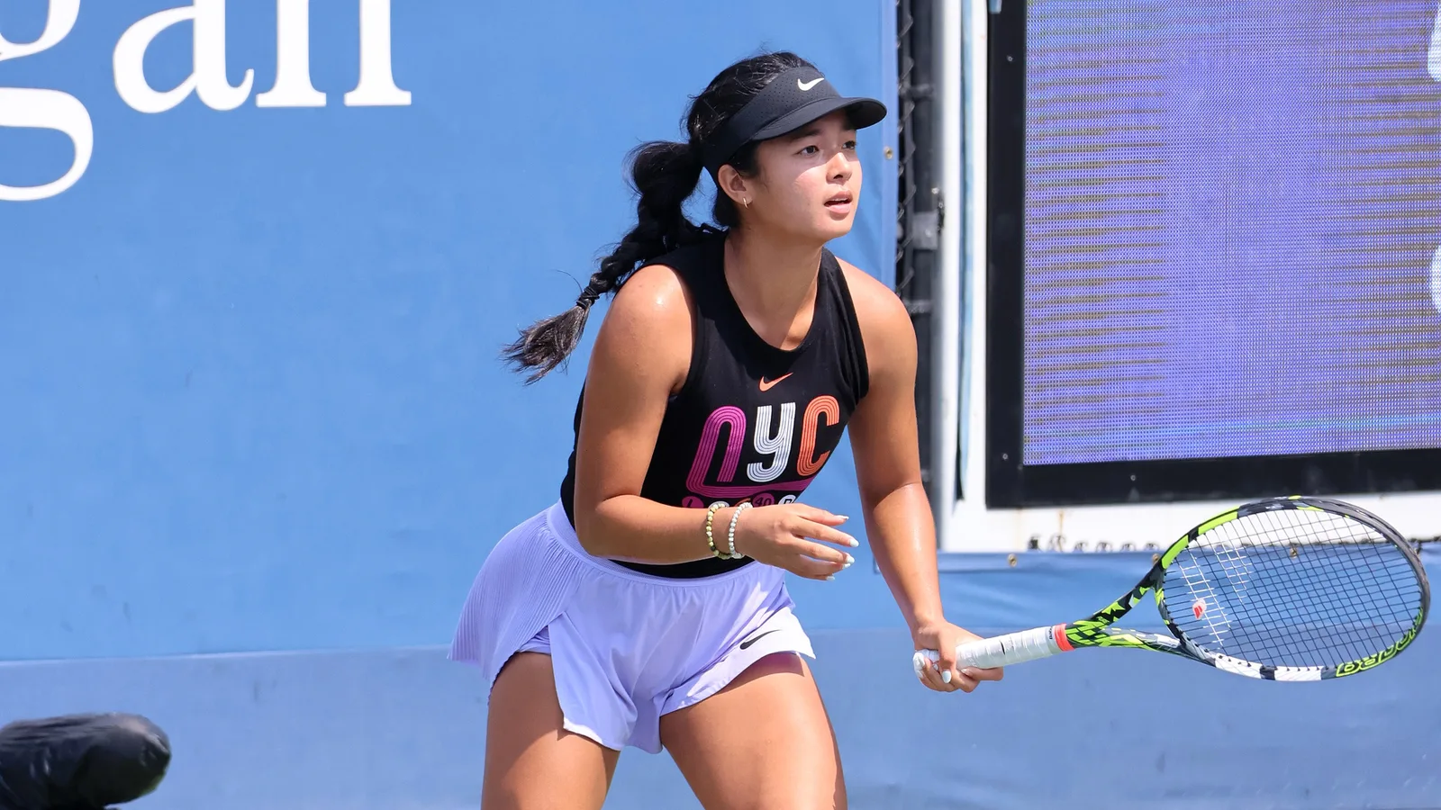 Александра Еала по време на тренировка на US Open през 2024 г. — архивна снимка