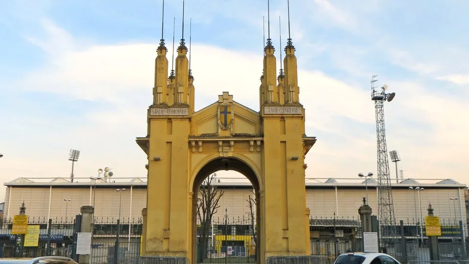 Стадио „Енио Тардини“ в Парма