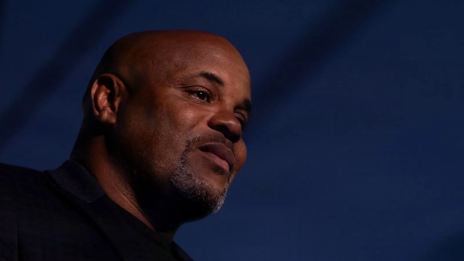 Даниел Кормие по време на пресконференция на UFC през 2026 година