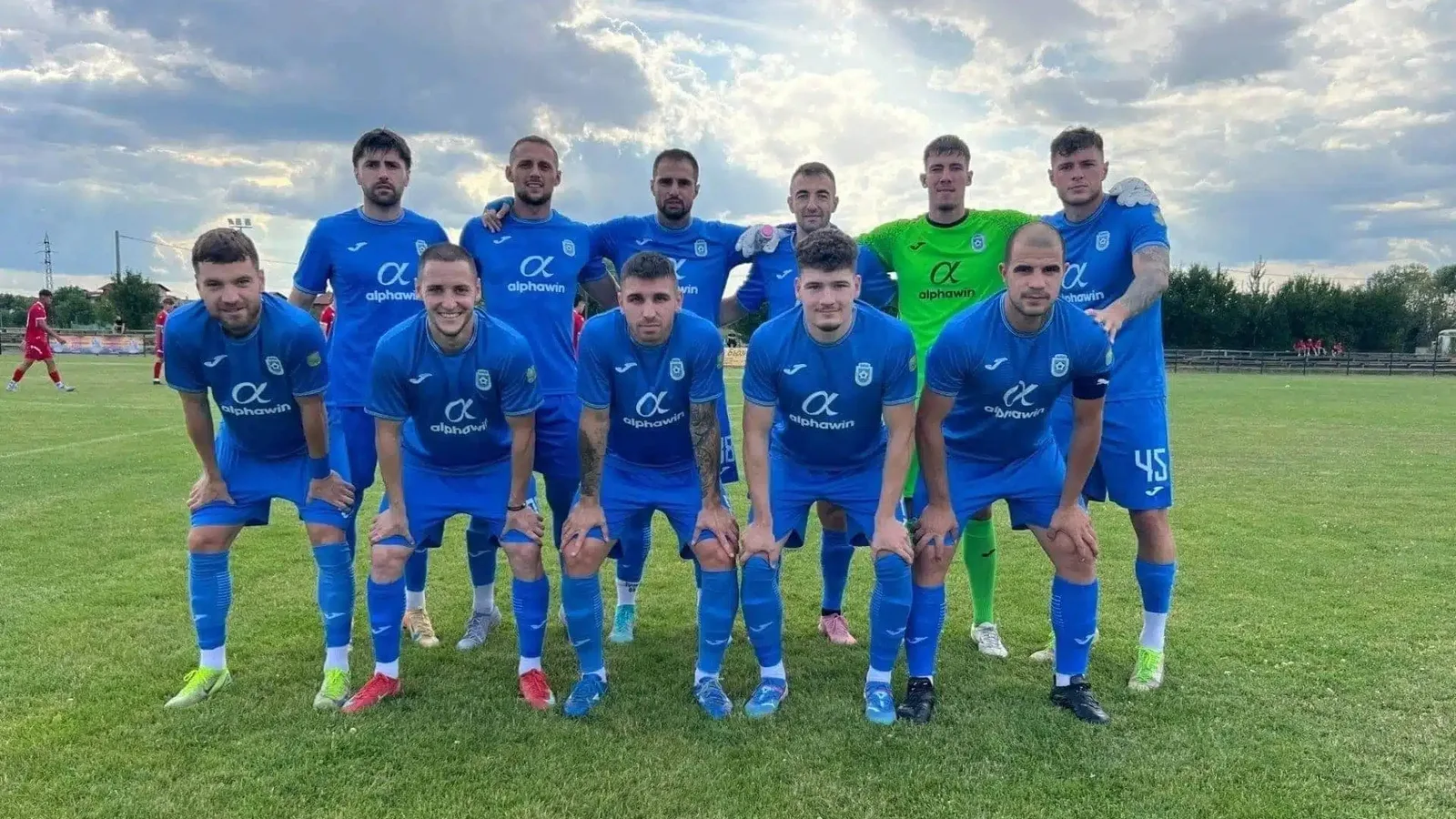 Отборът на ОФК Костинброд преди победата над Сливнишки герой за Купата на АФЛ