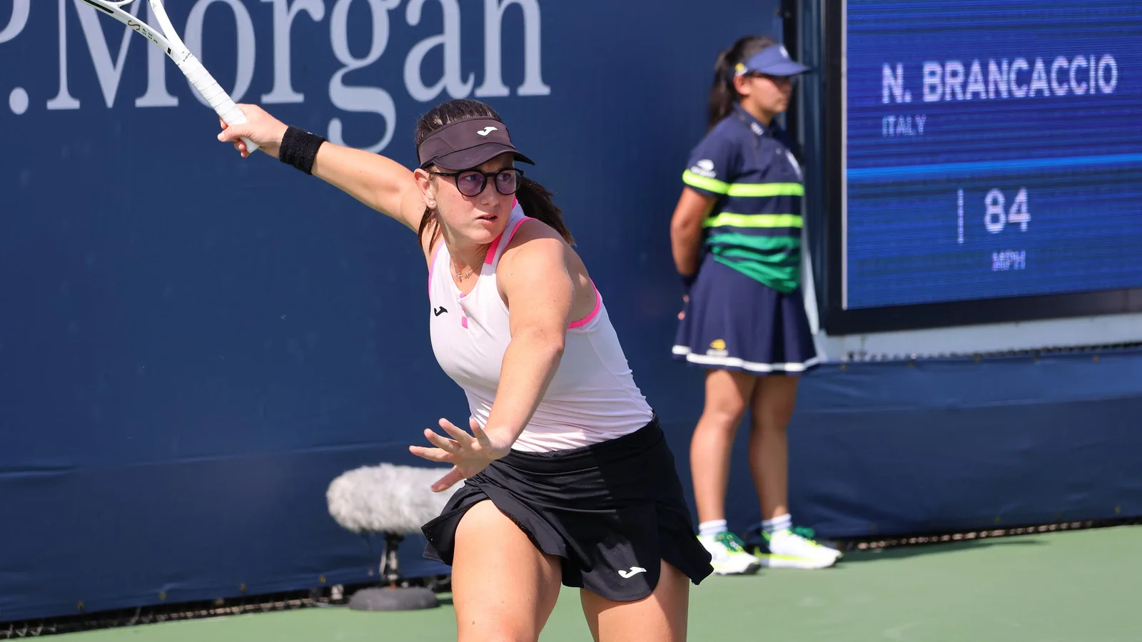 Нурия Бранкачо в игра на US Open 2023 — архивен кадър преди мача с Вероника Ерявец в Толентино