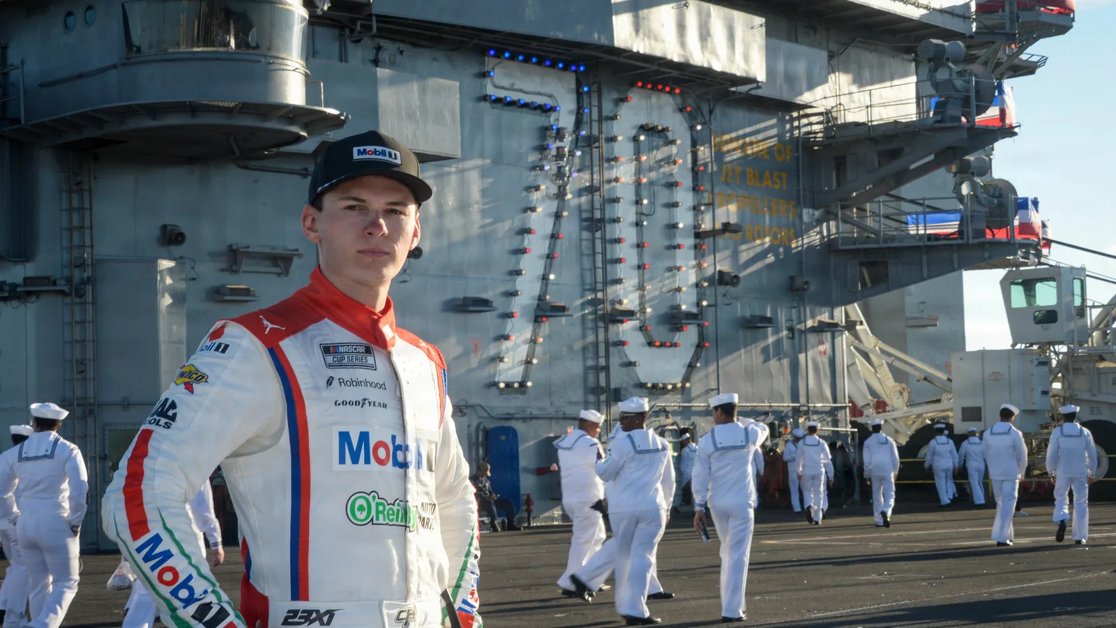 Кори Хайм на борда на USS Carl Vinson през юни 2026 г. — архивна снимка, не от сблъсъка на Мартинсвил