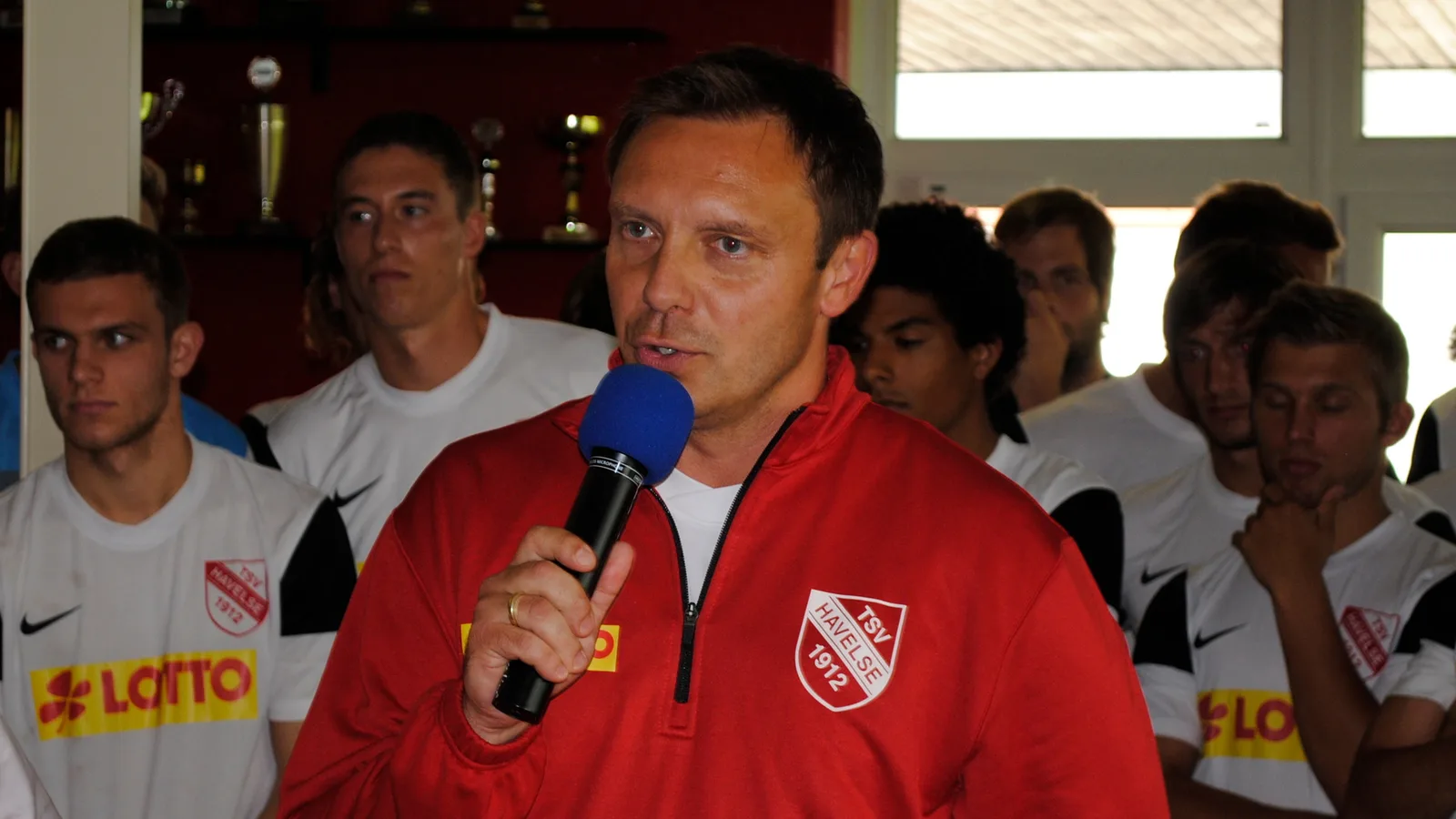 Андре Брайтенрайтер на представяне на TSV Havelse през 2011 година — архивен кадър